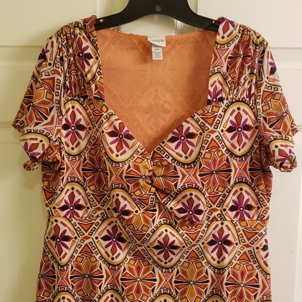 Venezia Short-Sleeved Top, Size 14/16